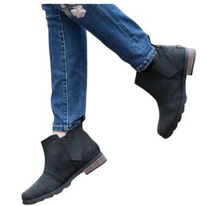 Sorel Emelie Chelsea Waterproof Boots 7